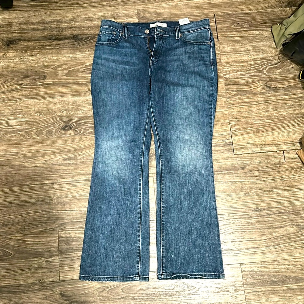 Levi women’s 515 bootcut jeans size 10